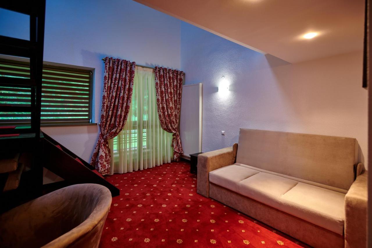 Hotel & Restaurant Sofia سوسفيتا المظهر الخارجي الصورة