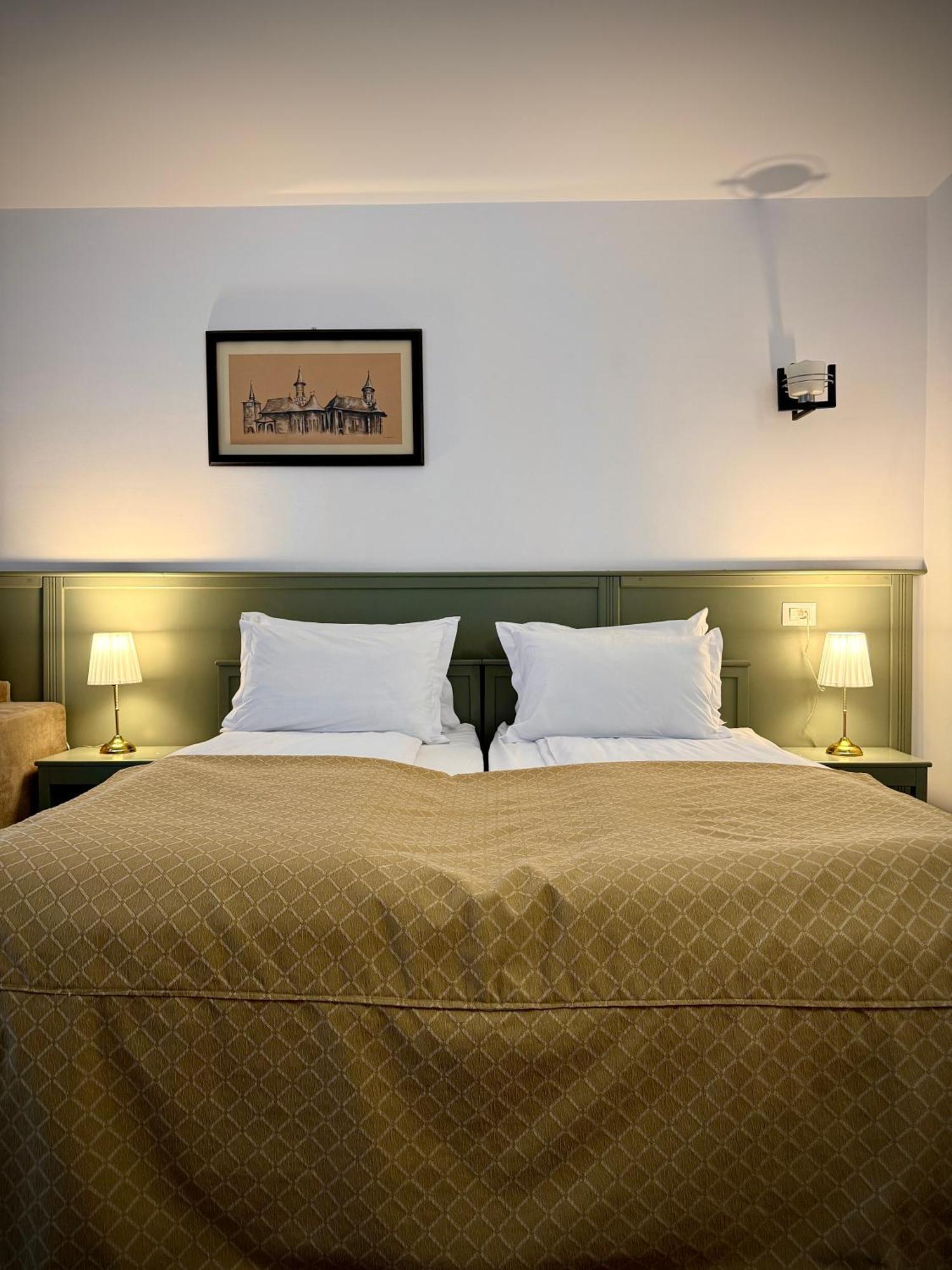 Hotel & Restaurant Sofia سوسفيتا المظهر الخارجي الصورة
