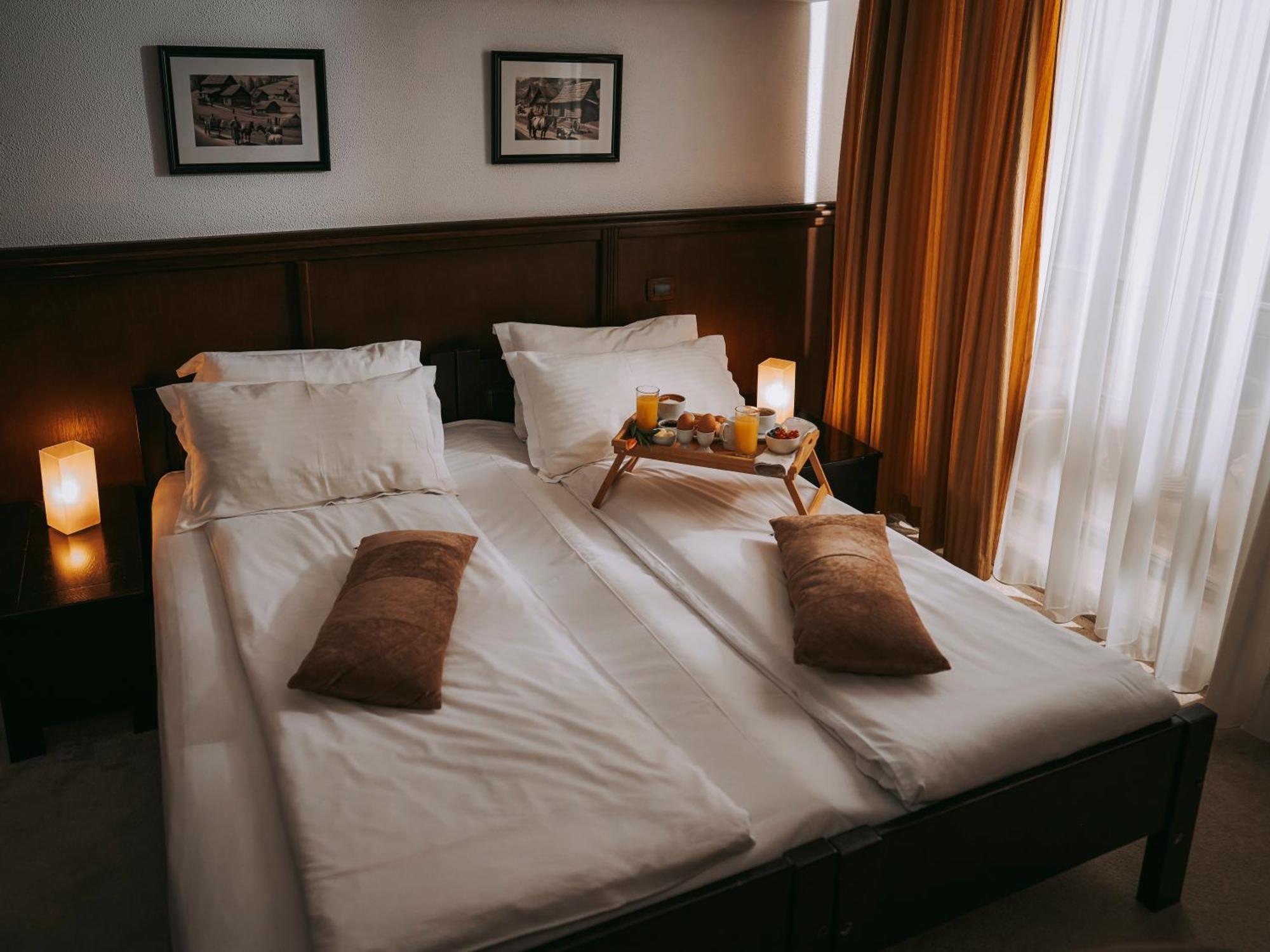 Hotel & Restaurant Sofia سوسفيتا المظهر الخارجي الصورة
